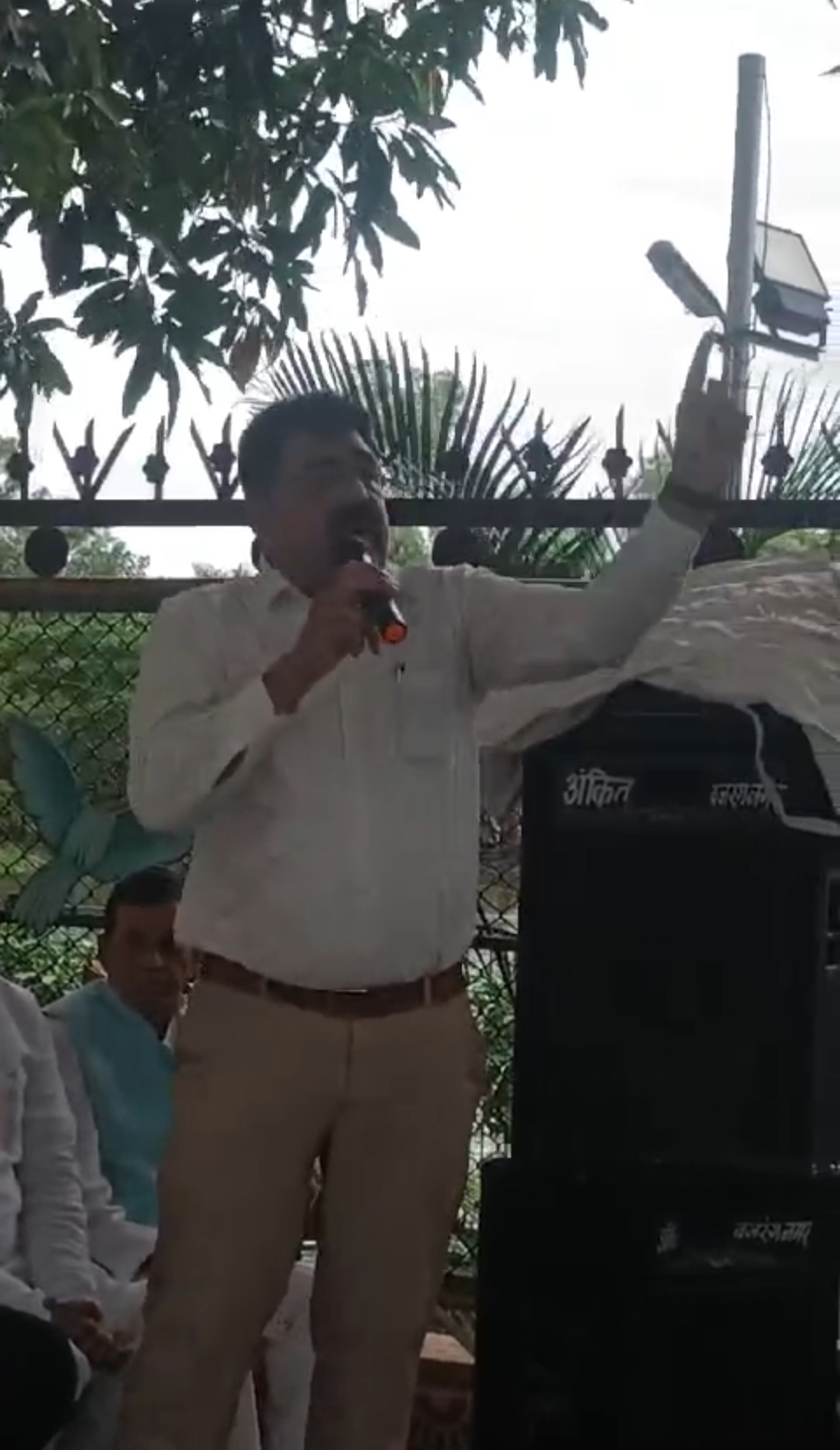 युवती से दुष्कर्म भाजपा नेता आरोपी,शहर कांग्रेस अध्यक्ष राजानी का खुला विरोध, आरोपी के मकान तोड़ने की बात के साथ सांसद ,विधायक को भी मंच से बोले