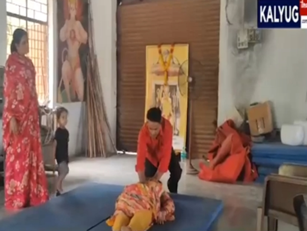 ना दवा, ना ऑपरेशन, साइटिका और अन्य बीमारी का यहां चुटकियों में होता इलाज