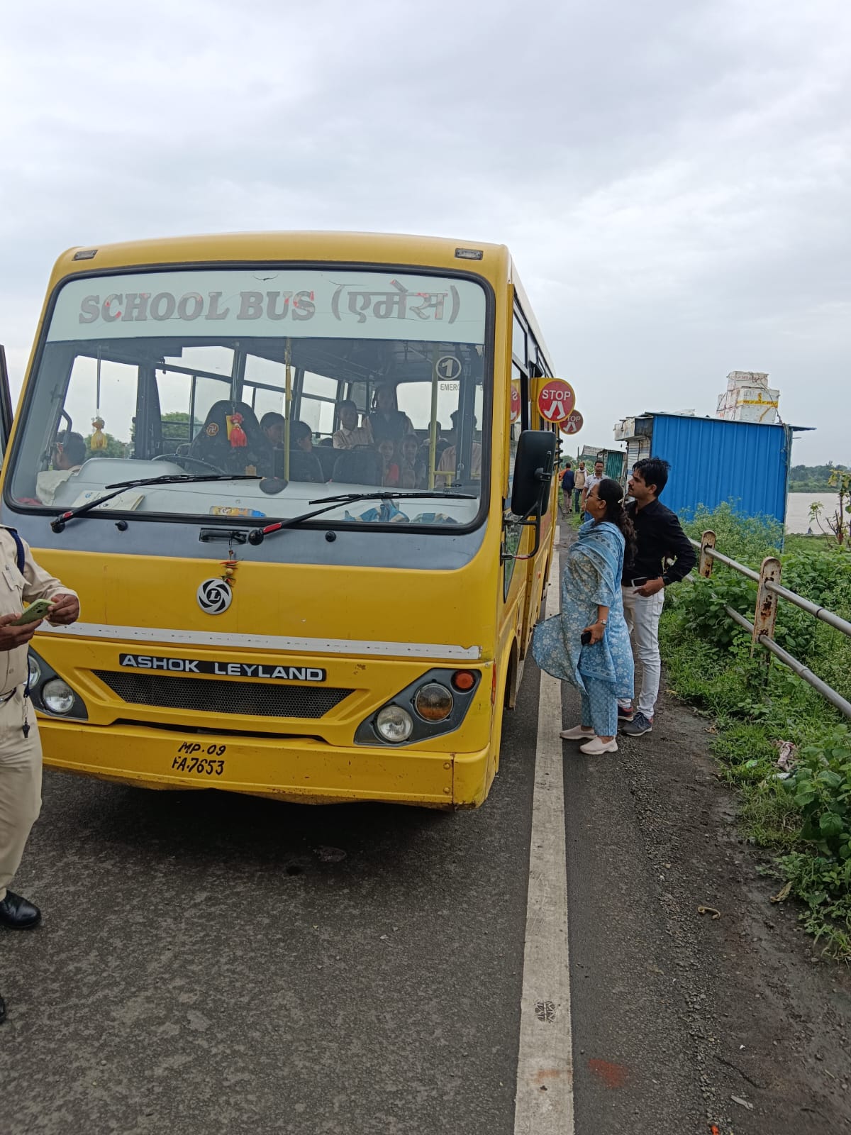 प्रसव के दौरान लापरवाही बरतने पर सामुदायिक स्वास्थ्य केन्द्र में पदस्थ नर्सिंग आफिसर निलंबित, आर टी ओ ने की बसों और स्कूल बसों की जांच नियमों के विरुद्ध संचालन पर पेनल्टी वसूल की, नि:शुल्क दिव्यांगजन जांच एवं ऑपरेशन शिविर आज 3 अगस्त को उत्कृष्ट विद्यालय में,
