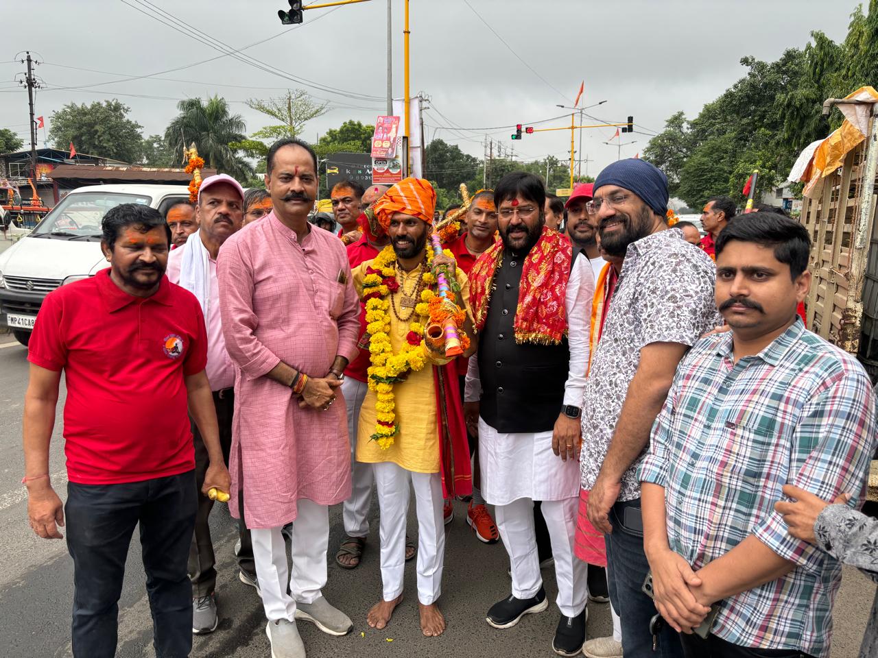 गुरुजी की यह अनूठी कावड़ यात्रा…..