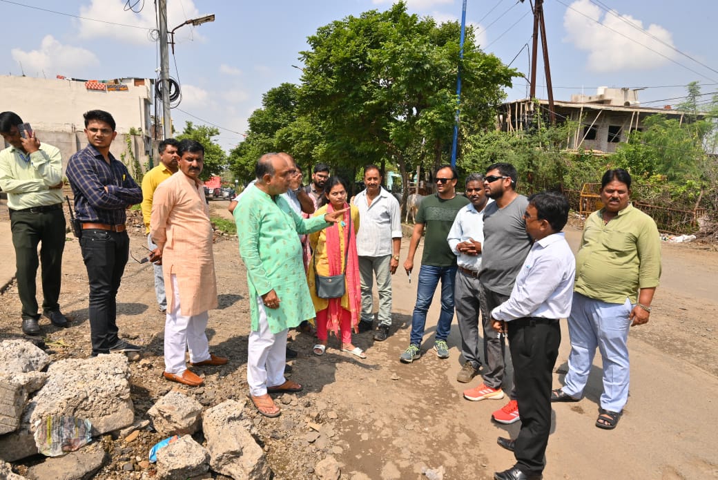 कलेक्टर की निगाह से नहीं बच सका फर्जी गार्ड, सुरक्षा गार्ड की फर्जी आईडी बनवाकर शस्‍त्र लायसेंस बनावाने के लिए आये ग्राम पटाड़ी के अभिषेक चौहान को कलेक्टर ने पुलिस अभिरक्षा में भेजा,&nbsp;&nbsp;&nbsp;&nbsp;&nbsp;&nbsp;&nbsp;&nbsp; विधायक एवं महापौर प्रतिनिधि ने किया टेकरी पहुंच मार्गो का निरीक्षण,&nbsp;&nbsp;&nbsp;&nbsp;&nbsp; 3 से 11 अक्टूबर तक बंद रहेगी चिकन मटन, मछली की दुकानें,&nbsp;&nbsp;&nbsp;&nbsp;&nbsp;&nbsp;&nbsp;&nbsp; ’सिंगल यूज प्लास्टिक एवं प्लास्टिक डिस्पोजल का उपयोग नहीं करें&nbsp;&nbsp;&nbsp;&nbsp;&nbsp;&nbsp;&nbsp;&nbsp;&nbsp;&nbsp;&nbsp;&nbsp;