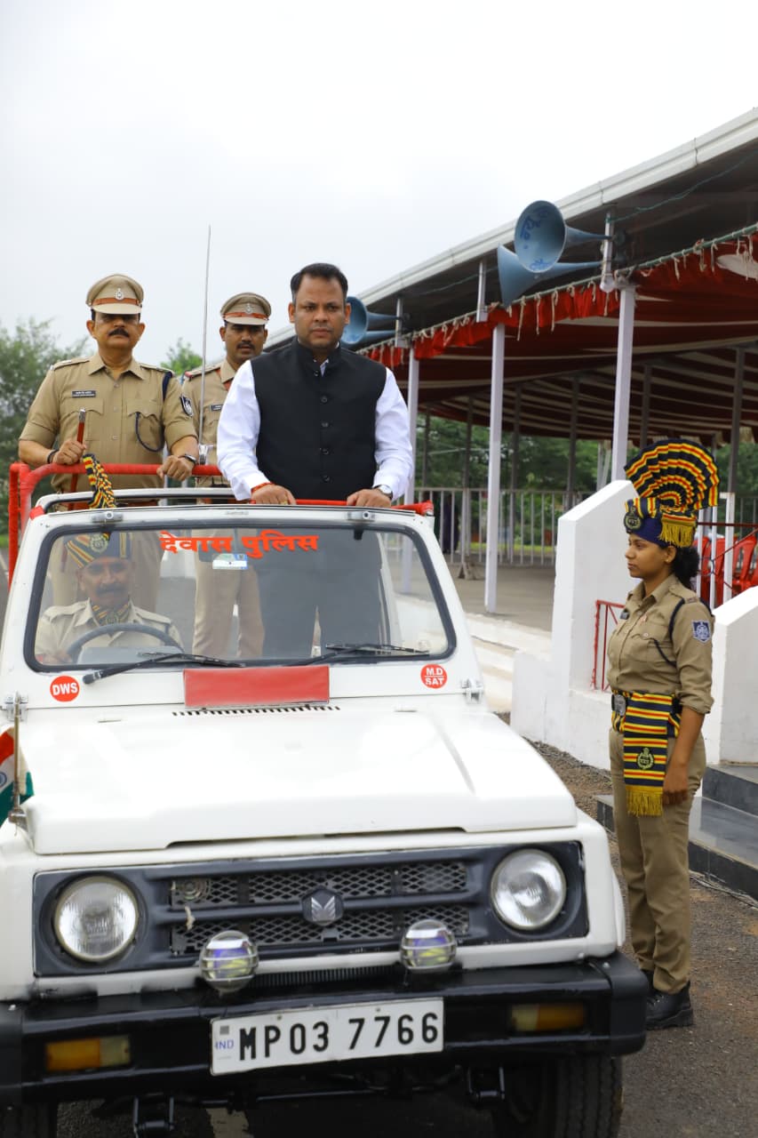 जिला मुख्यालय पर पुलिस परेड ग्राउण्ड पर होने वाले मुख्य समारोह की फायनल रिहर्सल, कुछ खास झलकियां