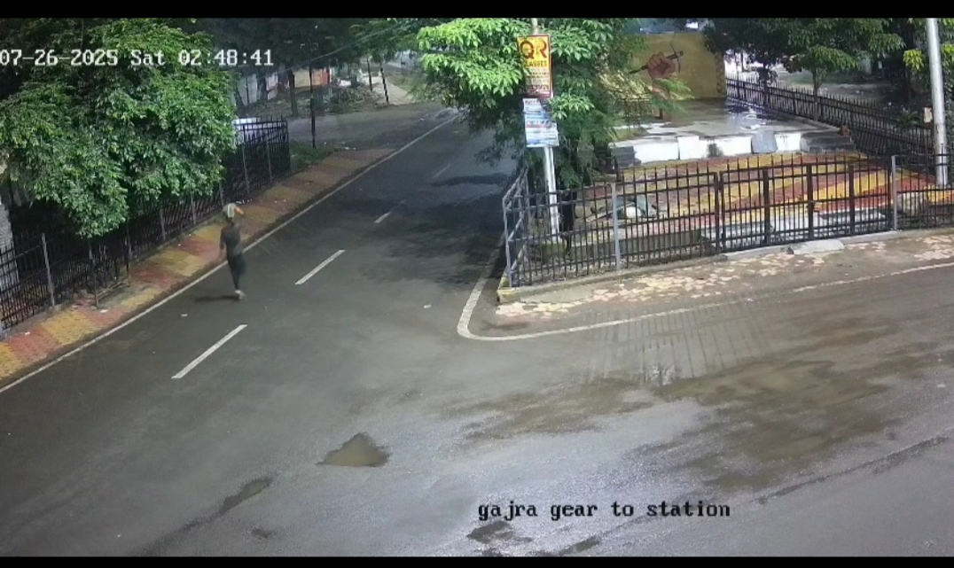 पुलिस की तीसरी आंख से नहीं बच पाया मंदिर की दान पेटी से नगदी पैसे चुराने वाला चोर