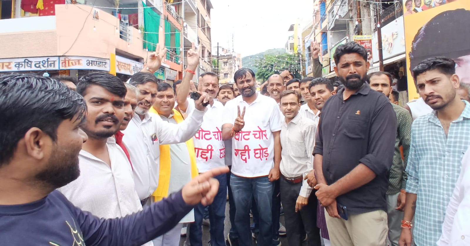 देवास में नवागत जिला अध्यक्ष के नेतृत्व में धमाकेदार एंट्री प्रभावी&nbsp; आंदोलन,&nbsp;