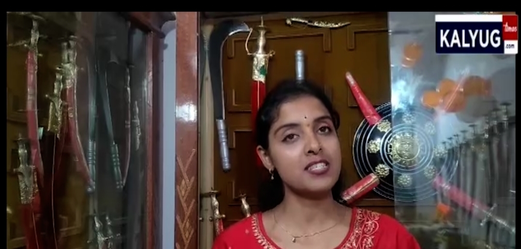 सुरक्षा औरआत्मरक्षा के लिए खास वैरायटी के शस्त्र  का देवास में खुला प्रतिष्ठान