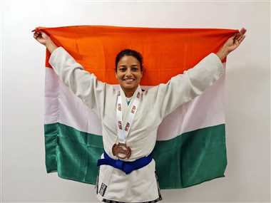 जु जित्सु की अंतराष्ट्रीय खिलाडी रोहिणी कलम ने की आत्महत्या, देवास का नाम विश्व में रोशन करने वाली स्वयं से हार गई आखिर क्यों, खेल जगत में शोक व्याप्त