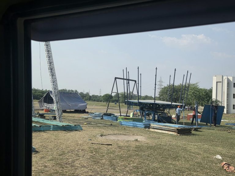 देवास में परंपरा कायम रहेगी लगेगा मीना बाजार, इस बार पुलिस ग्राउंड पर ,  परंतु अभी व्यापारियो के सामने दुकान लेने का संकट, पार्षद प्रतिनिधि विपक्ष ने उठाई आवाज, महापौर ,सभापति महापौर सभापति और सत्ता पक्ष नेता इस और विशेष ध्यान देना और भी बहुत कुछ…